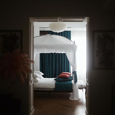 Mola Mola Apart Hotel Λβιβ Εξωτερικό φωτογραφία
