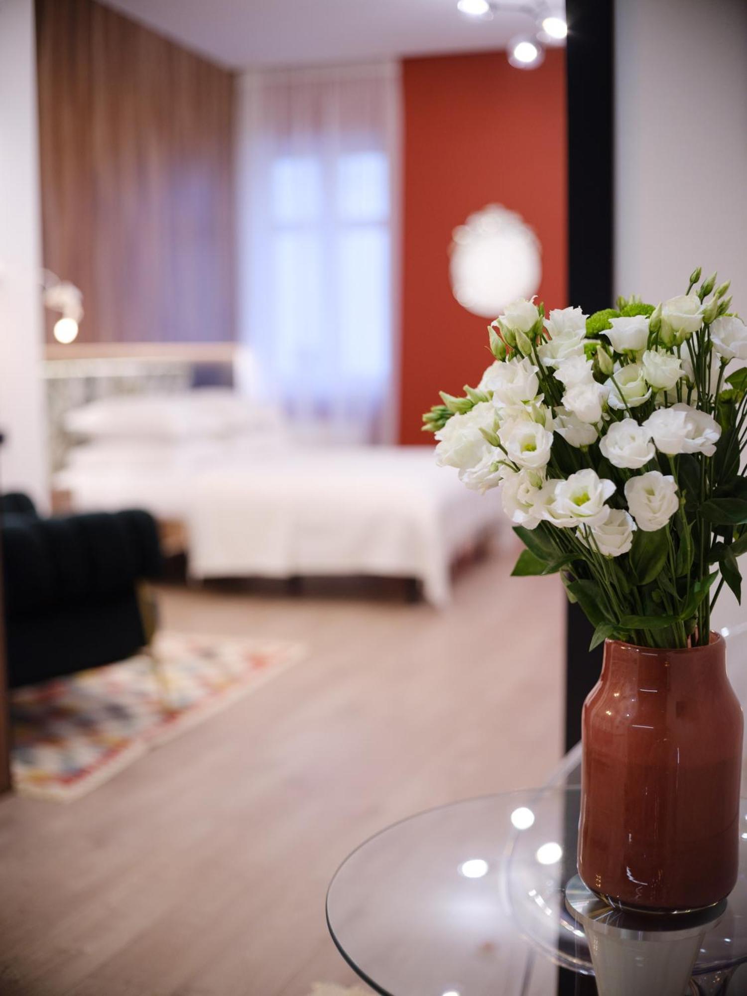Mola Mola Apart Hotel Λβιβ Εξωτερικό φωτογραφία